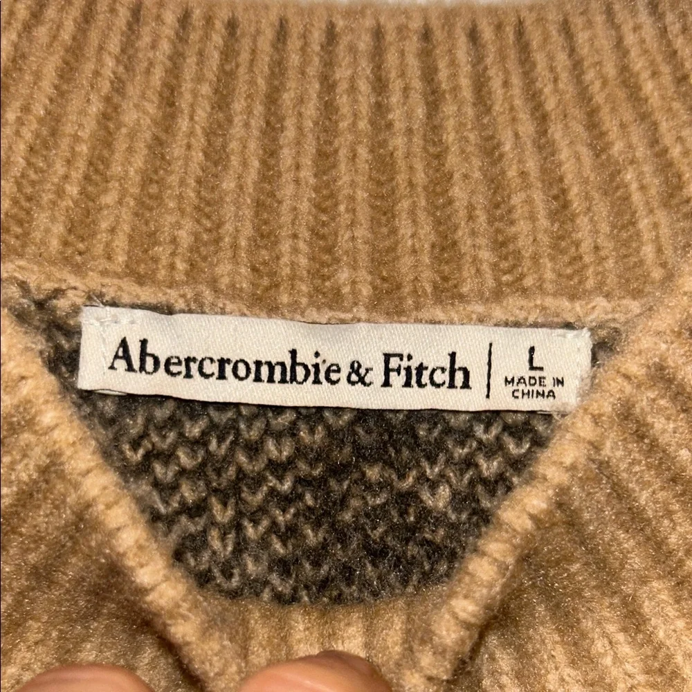 Abercrombie & Fitch Leopard Print Short Sleeve Sweater - Picture 7 of 10